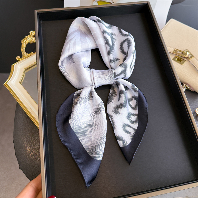 Новый шелковый квадратный плат – обзор и цена Scarf Silk Square