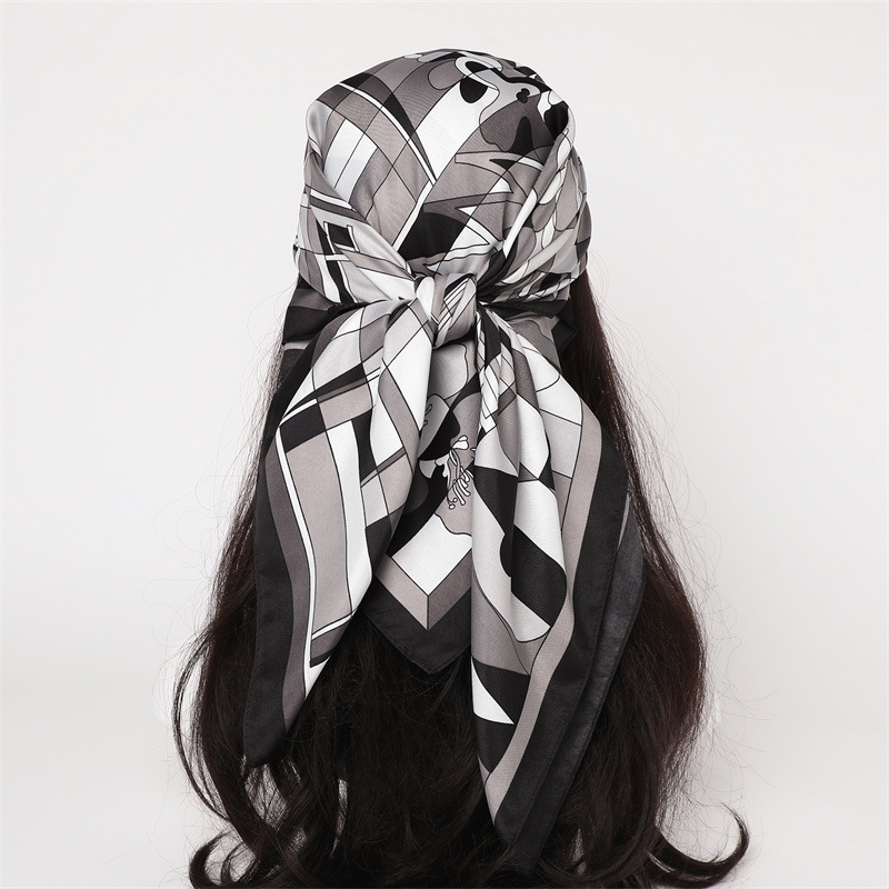 Новый квадратный шелковый плат – обзор и цена Scarf Silk Square