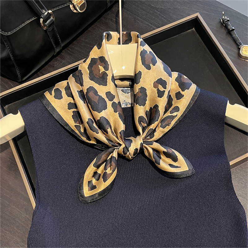 Шелковый квадратный платок с л – обзор и цена Scarf Silk Square