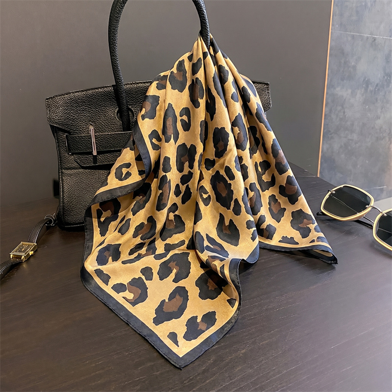 Шелковый квадратный платок с л – обзор и цена Scarf Silk Square